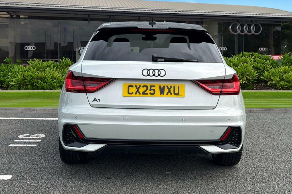 Audi A1 Black Edition 35 Tfsi 150 Ps S Tronic CX25WXU Silver #4