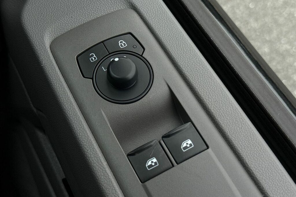 Volkswagen Transporter Commerce Pro #33