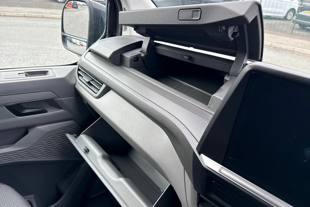 Volkswagen Transporter Commerce Pro #31
