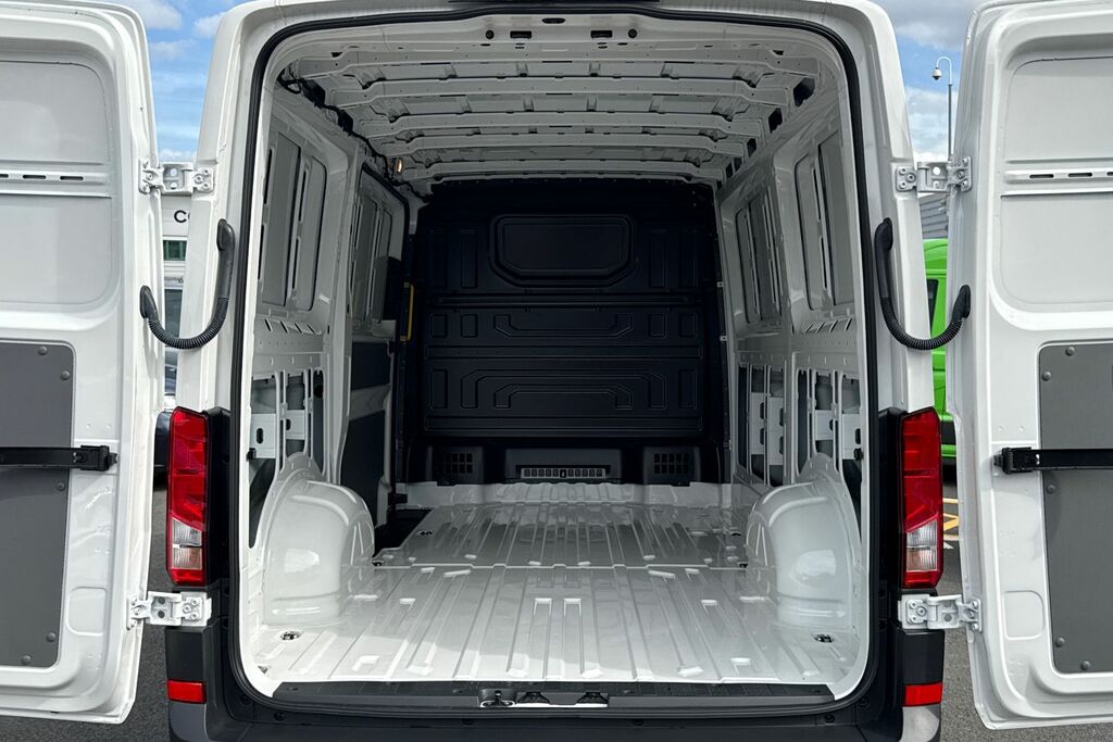 Volkswagen Crafter 2.0 Tdi 140Ps Commerce Business Low Roof Van White #6