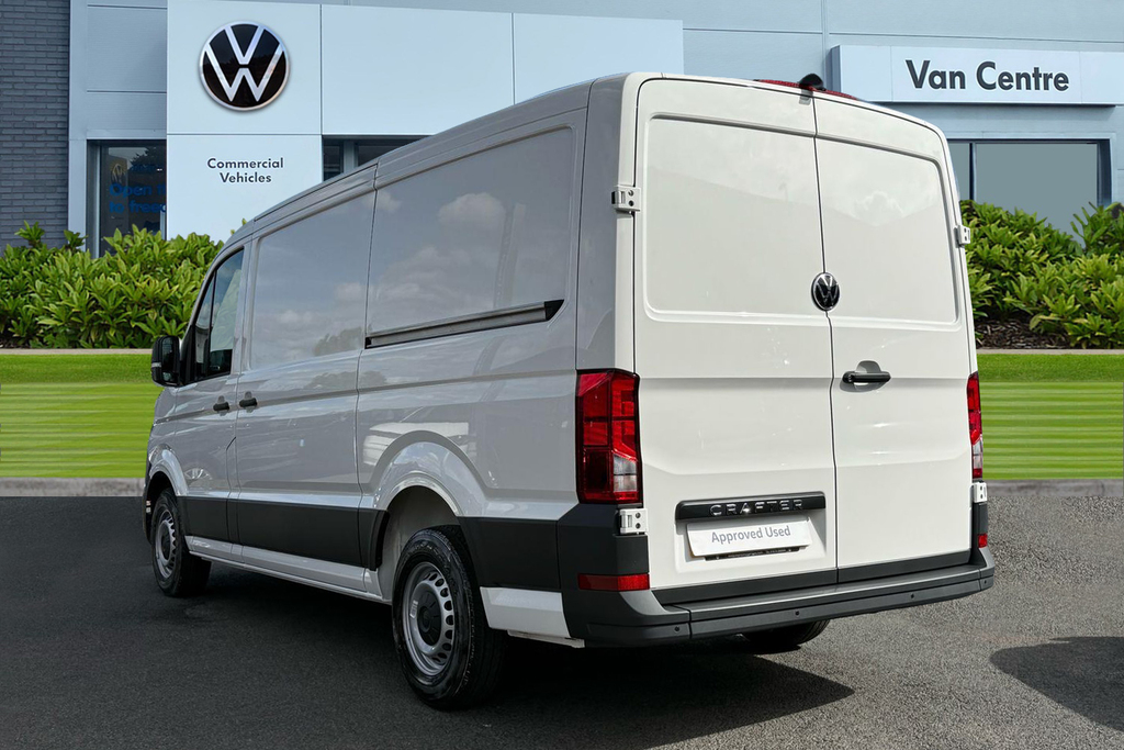 Volkswagen Crafter 2.0 Tdi 140Ps Commerce Business Low Roof Van White #2