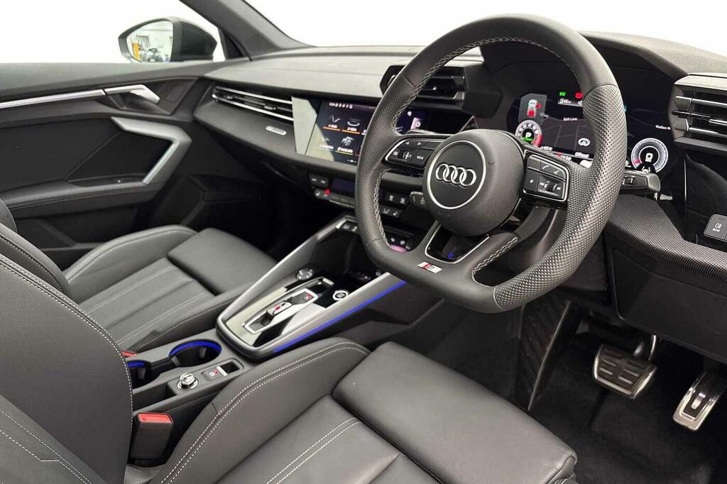 Audi A3 Black Edition Tfsi 150 Ps S Tronic DK26WNA Black #6