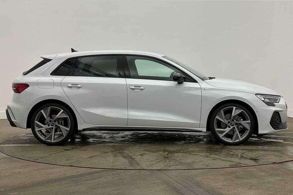 Audi A3 Black Edition Tfsi 150 Ps S Tronic White #4