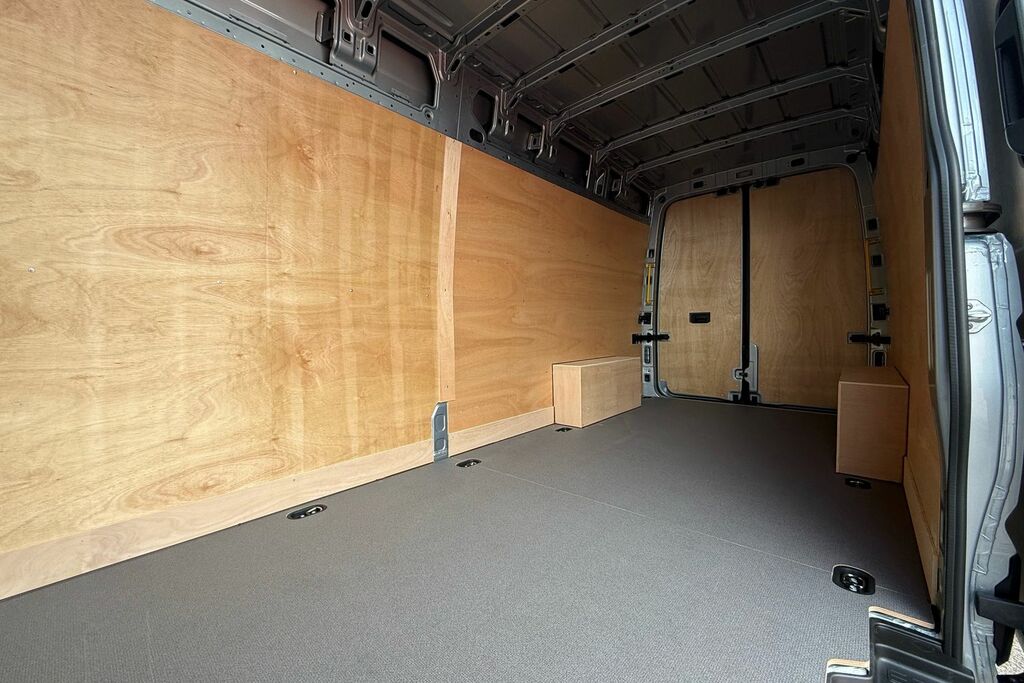 Volkswagen Crafter Cr35 Mwb 140Ps Commerce Plus Panel Van Digital Da White #45