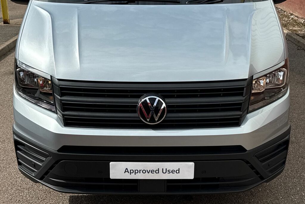 Volkswagen Crafter Cr35 Mwb 140Ps Commerce Plus Panel Van Digital Da White #32