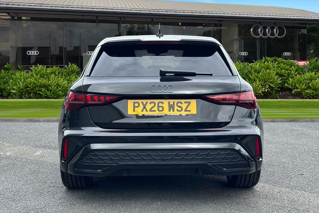 Audi A3 2.0 Tdi 150 Black Edition S Tronic Black #4