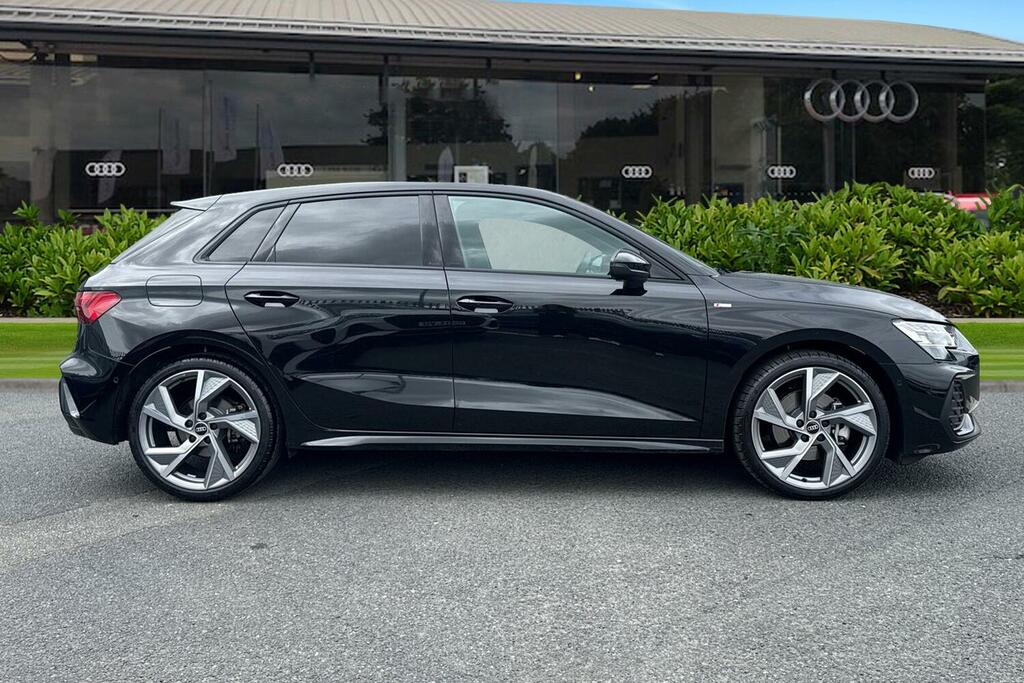 Audi A3 2.0 Tdi 150 Black Edition S Tronic Black #3