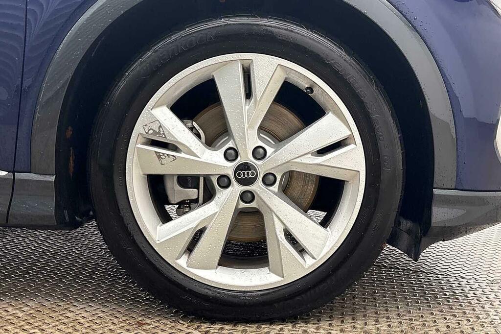 Audi Q4 E Tron S Line 40 150,00 Kw Blue #5