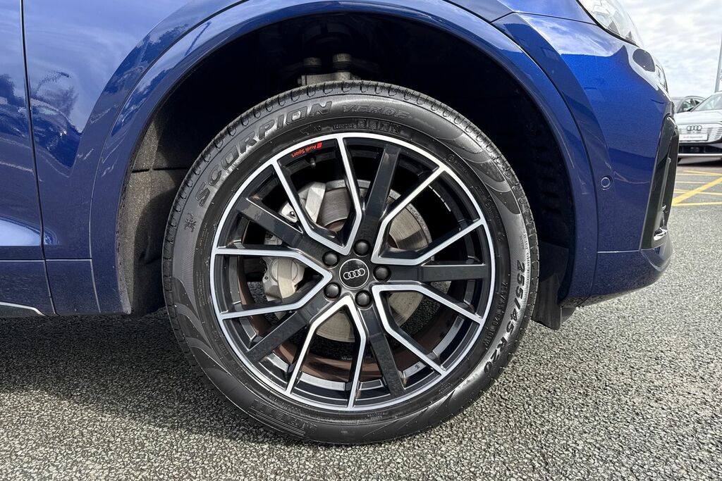 Audi Q5 Black Edition 40 Tdi Quattro 204 Ps S Tronic Blue #6
