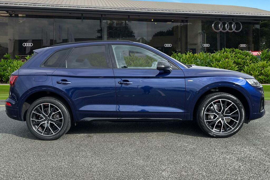 Audi Q5 Black Edition 40 Tdi Quattro 204 Ps S Tronic Blue #3