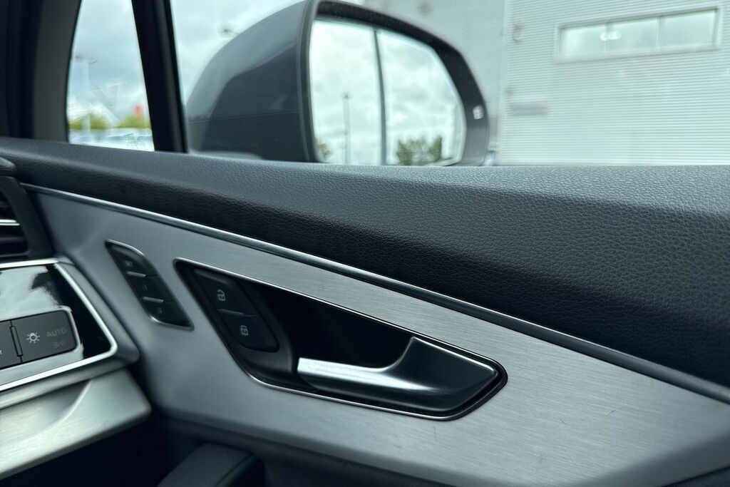 Audi Q7 Tdi Quattro S Line White #20