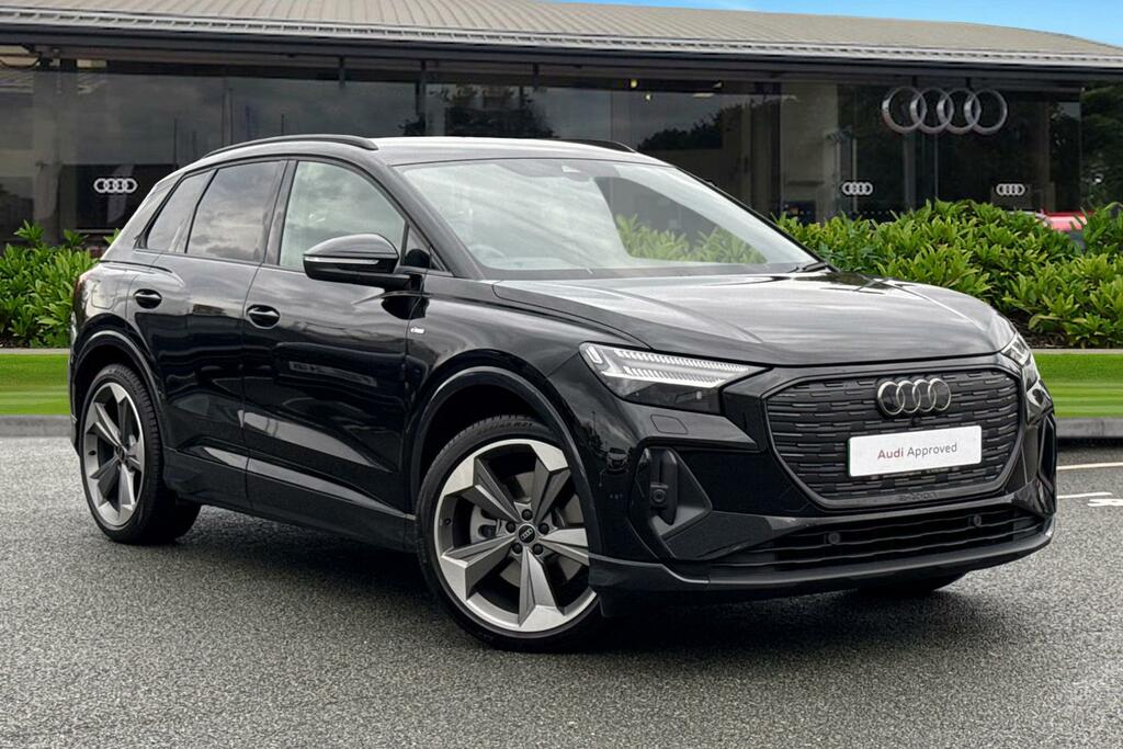 Audi Q4 E Tron Black Edition 45 210,00 Kw Black