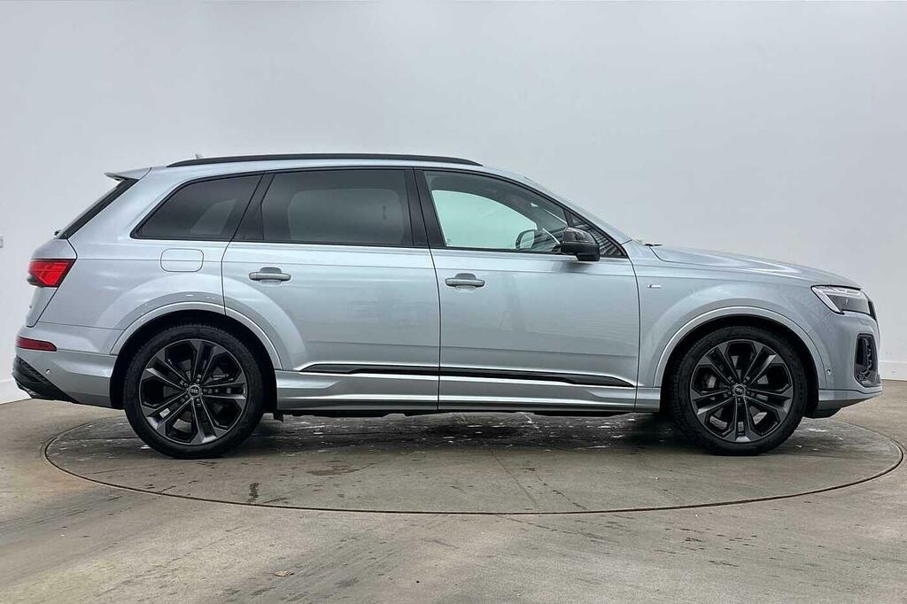 Audi Q7 3.0 Tfsi V6 Black #11