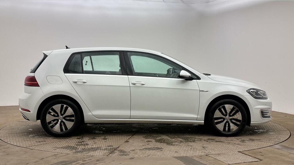 Volkswagen e-Golf 35.8Kwh E-golf White #4