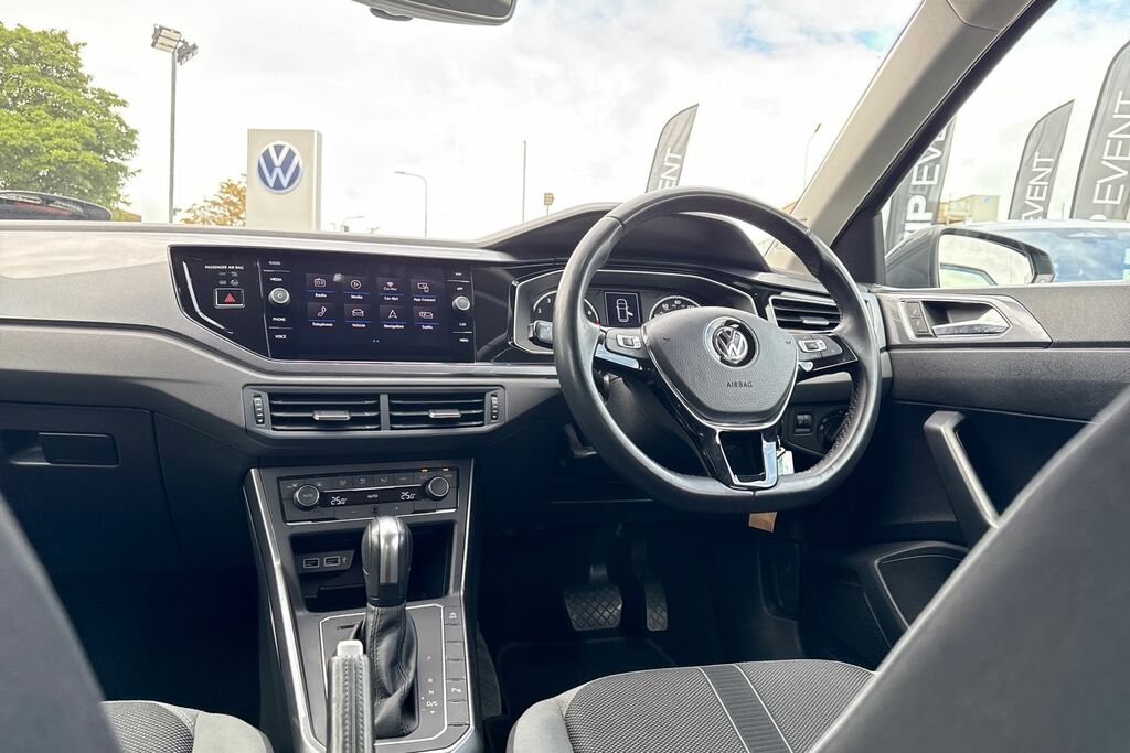Volkswagen Polo Hatchback White #46