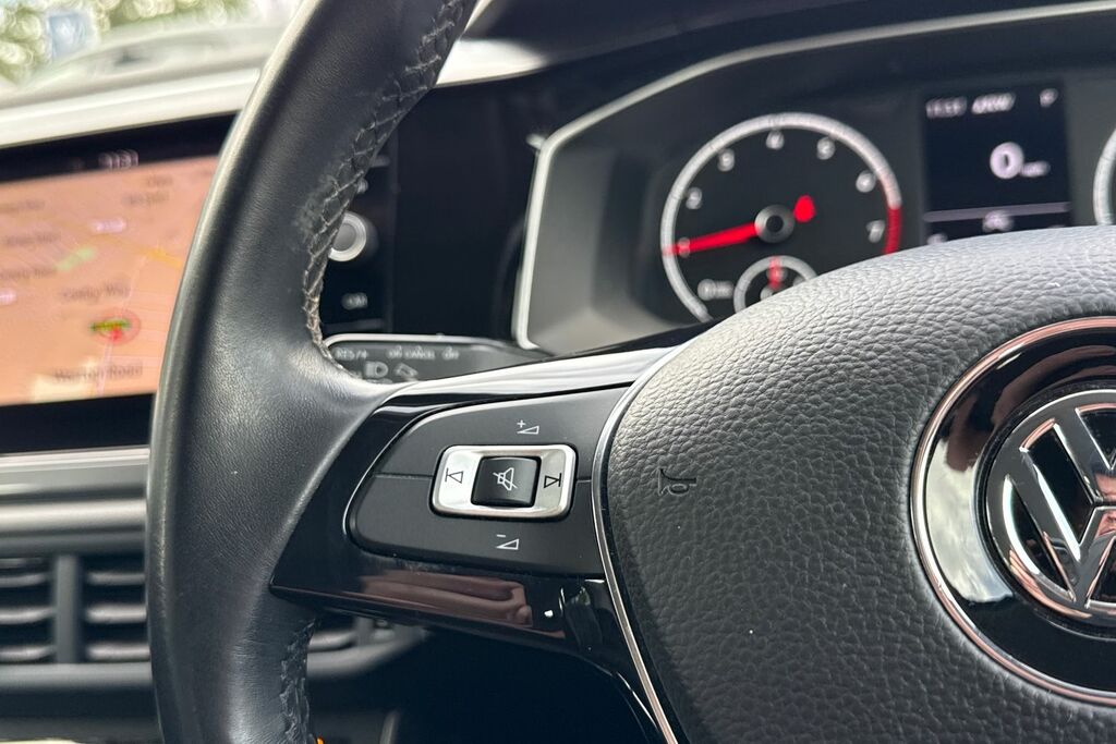 Volkswagen Polo Hatchback White #26