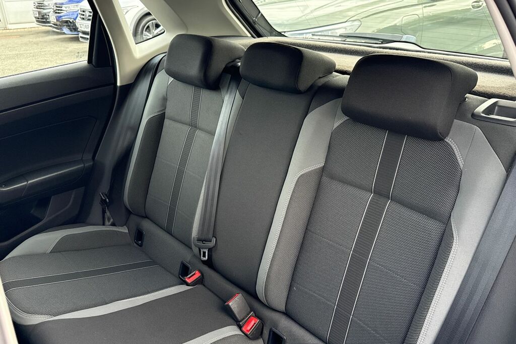 Volkswagen Polo Hatchback White #18