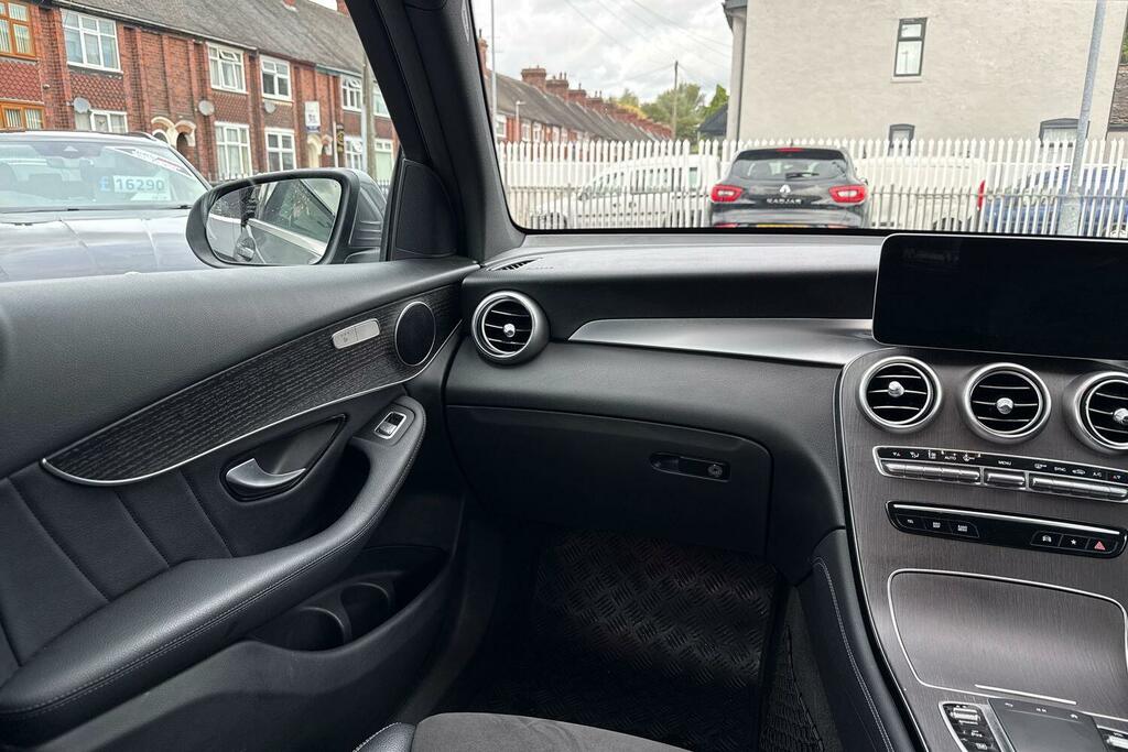 Mercedes-Benz GLC Class Red #14