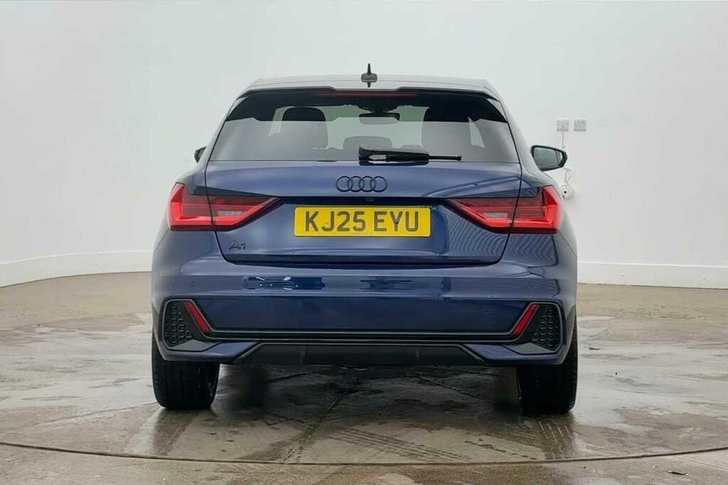 Audi A1 30 Tfsi Black Edition S Tronic Tech Pack Green #7