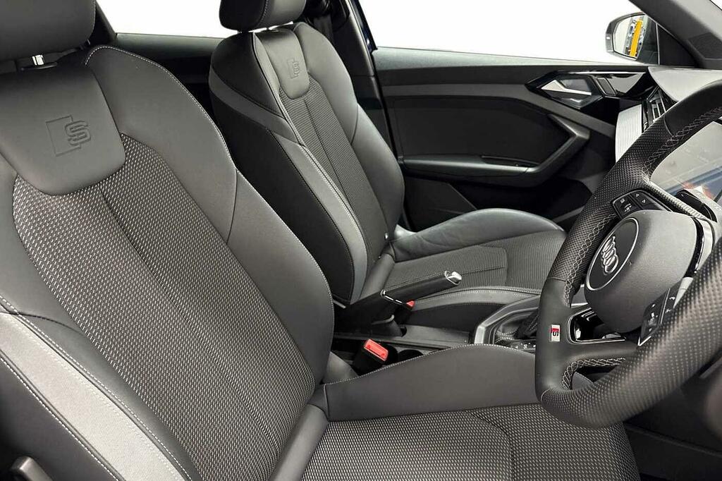 Audi A1 30 Tfsi Black Edition S Tronic Tech Pack Green #10