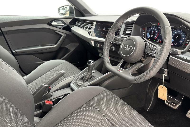 Audi A1 Black Edition 35 Tfsi 150 Ps S Tronic Silver #6