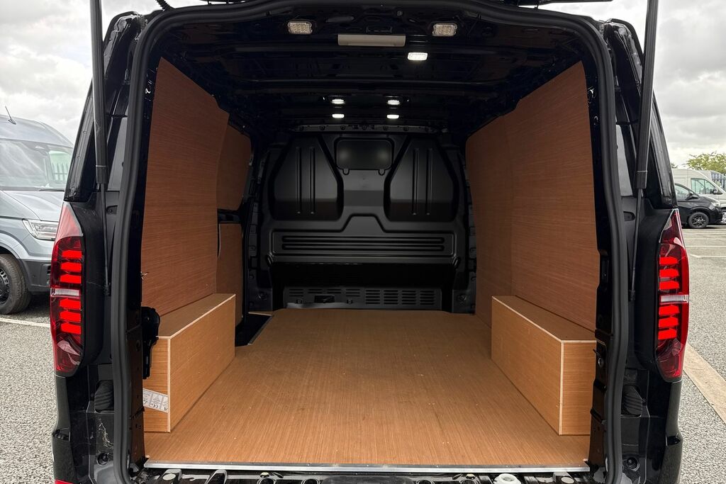 Volkswagen Transporter 2.0 Tdi 110 Commerce Pro Van 5 Plus Black #6