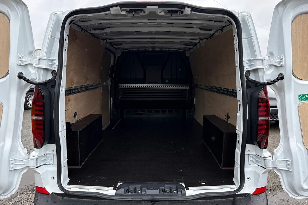 Volkswagen Transporter 2.0 Tdi 110 Commerce Van 5 Plus White #6