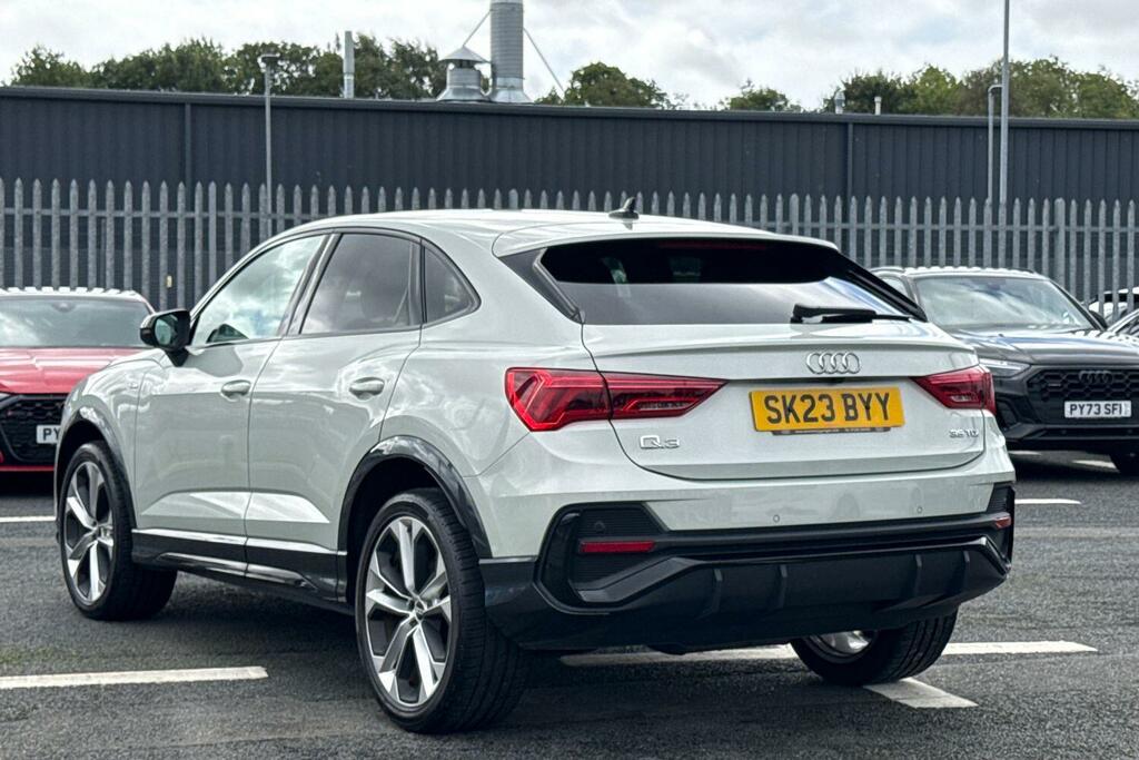 Audi Q3 Black Edition 35 Tdi 150 Ps S Tronic Silver #2