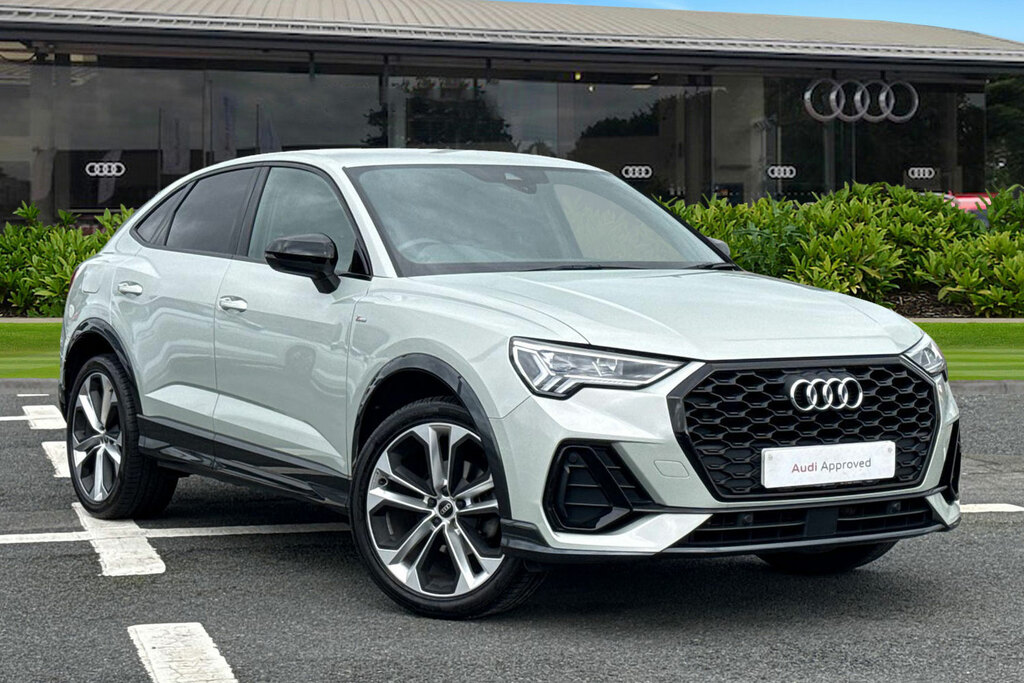 Audi Q3 Black Edition 35 Tdi 150 Ps S Tronic Silver