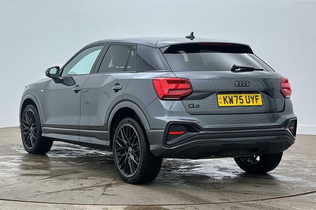 Audi Q2 Black Edition 35 Tfsi 150 Ps S Tronic Grey #3