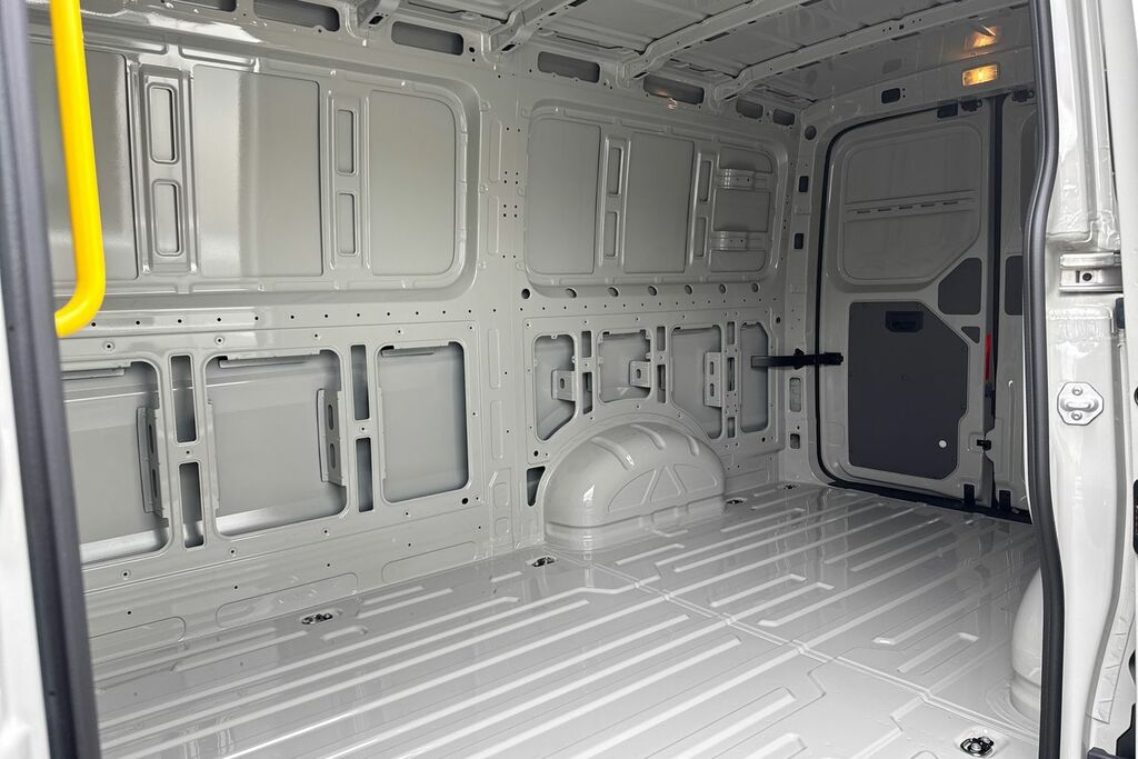 Volkswagen Crafter 2.0 Tdi Cr35 Commerce Plus Panel Van Ma YS26KMM Silver #18