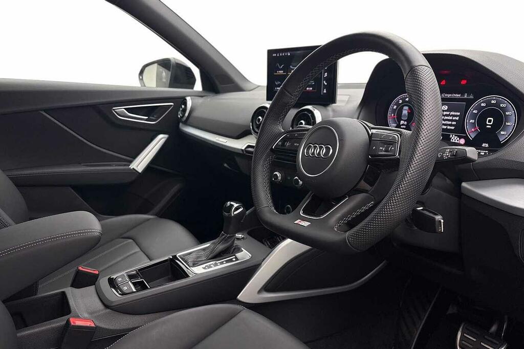 Audi Q2 Black Edition 35 Tfsi 150 Ps S Tronic Grey #6