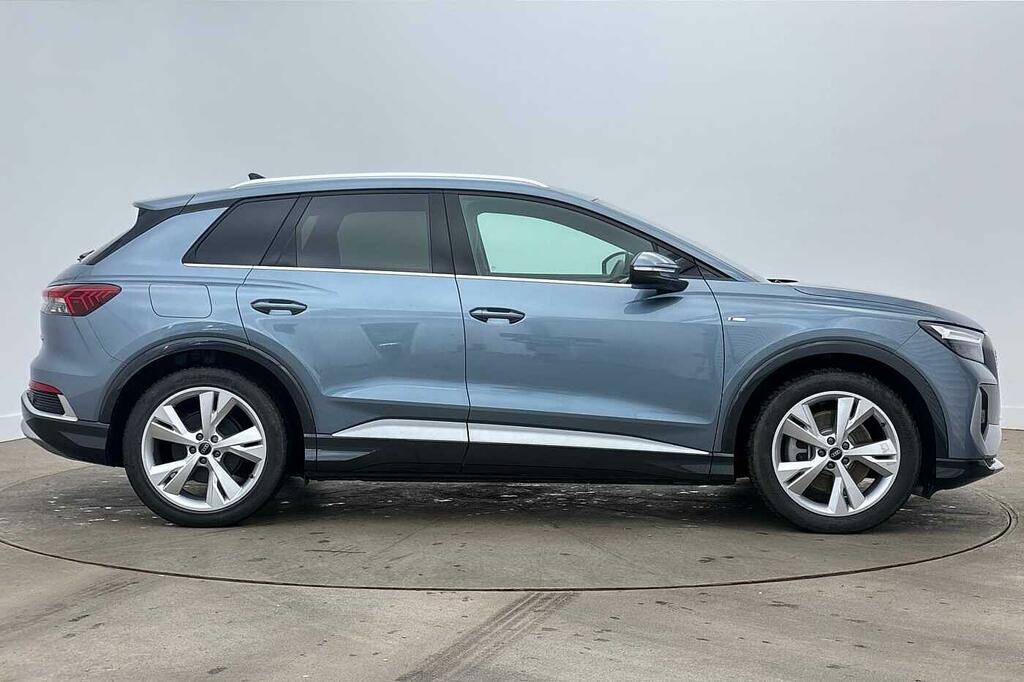 Audi Q4 E Tron S Line 40 150,00 Kw Blue #4