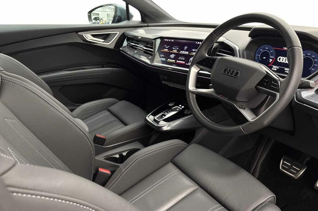 Audi Q4 E Tron S Line 40 150,00 Kw Blue #6
