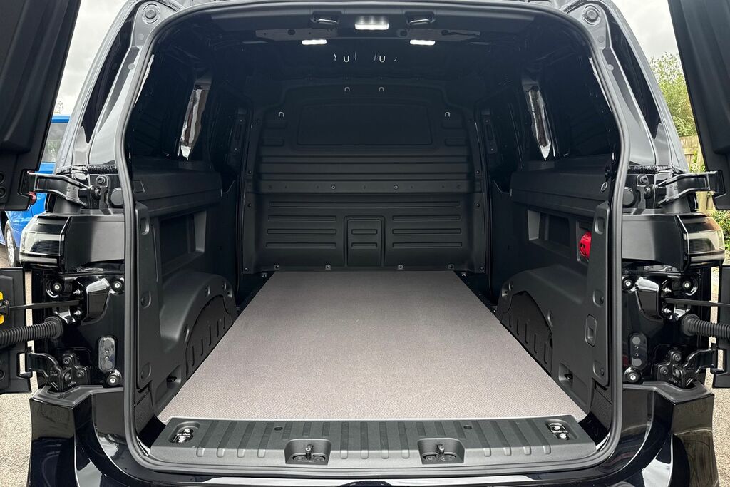 Volkswagen ID.Buzz Cargo 210Kw Commerce Plus 79Kwh Silver #9