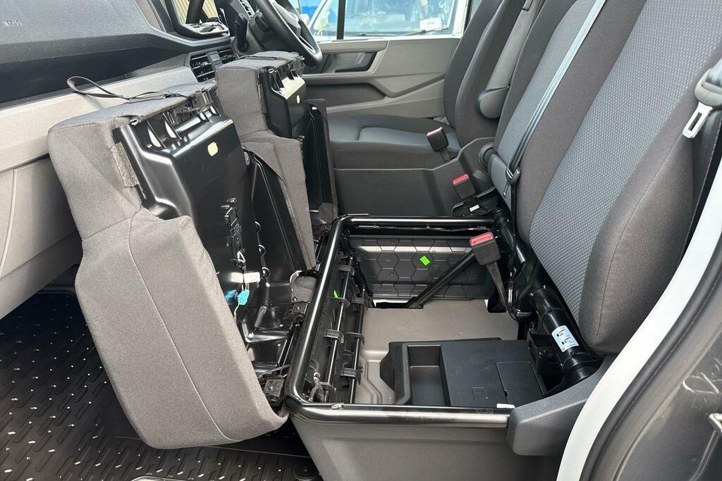 Volkswagen Crafter 2L Commerce Grey #38