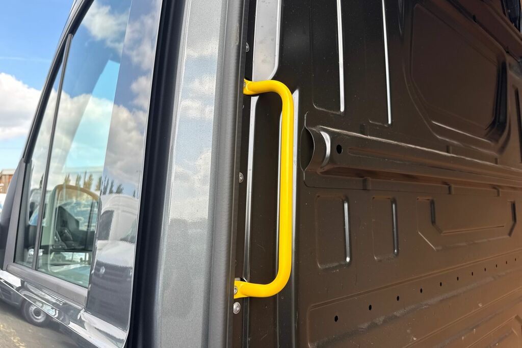 Volkswagen Crafter 2.0 Tdi Cr35 Commerce Plus Panel Van Au Grey #35