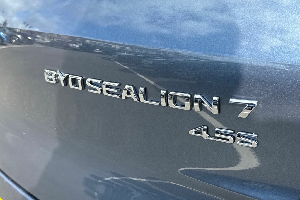 Byd Sealion 7 82.5Kwh Design Awd White #32