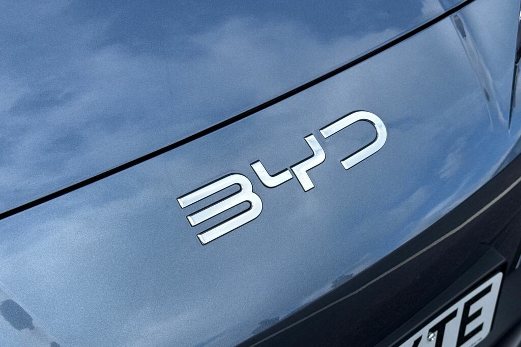 Byd Sealion 7 82.5Kwh Design Awd White #24