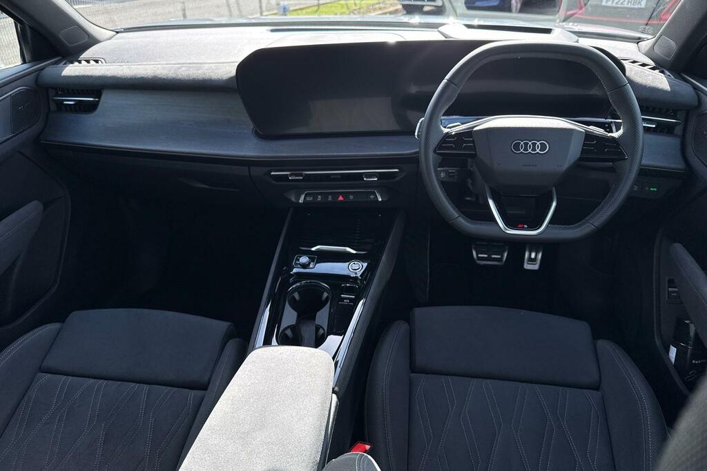 Audi Q3 1.5 E-hybrid Launch Edition Plus S Tronic Grey #12