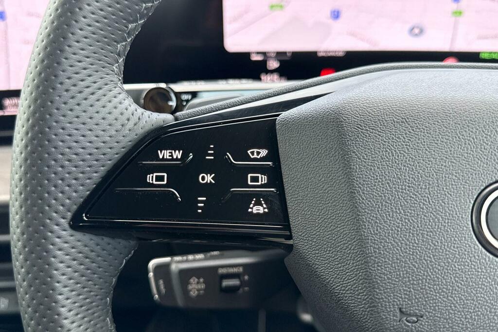 Audi Q3 1.5 E-hybrid Launch Edition Plus S Tronic Grey #43