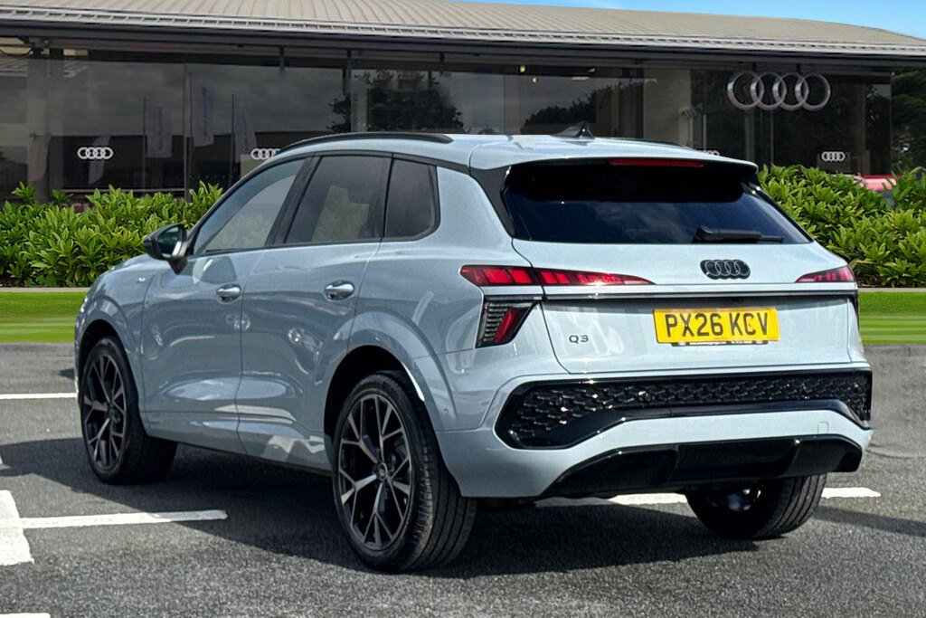 Audi Q3 Suv Edition 1 Tdi 150 Ps S Tronic Grey #2