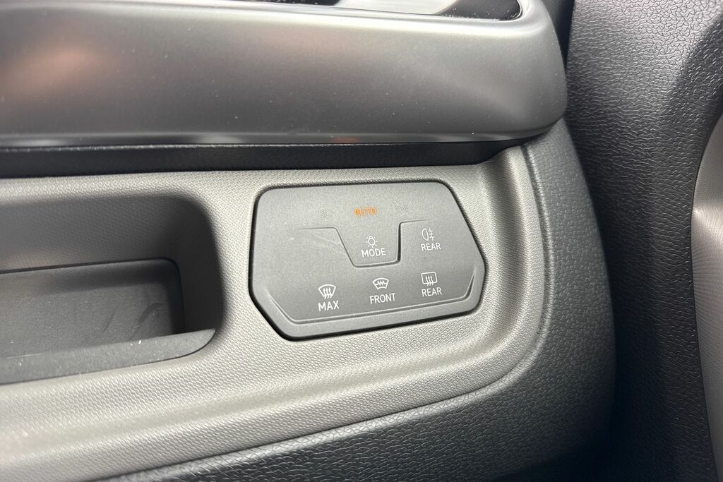 Volkswagen ID.Buzz Pro 79Kwh Commerce Panel Van 28 Black #35