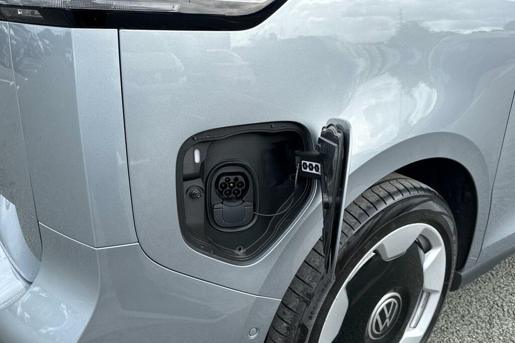 Volkswagen ID.Buzz Pro 79Kwh Commerce White #26