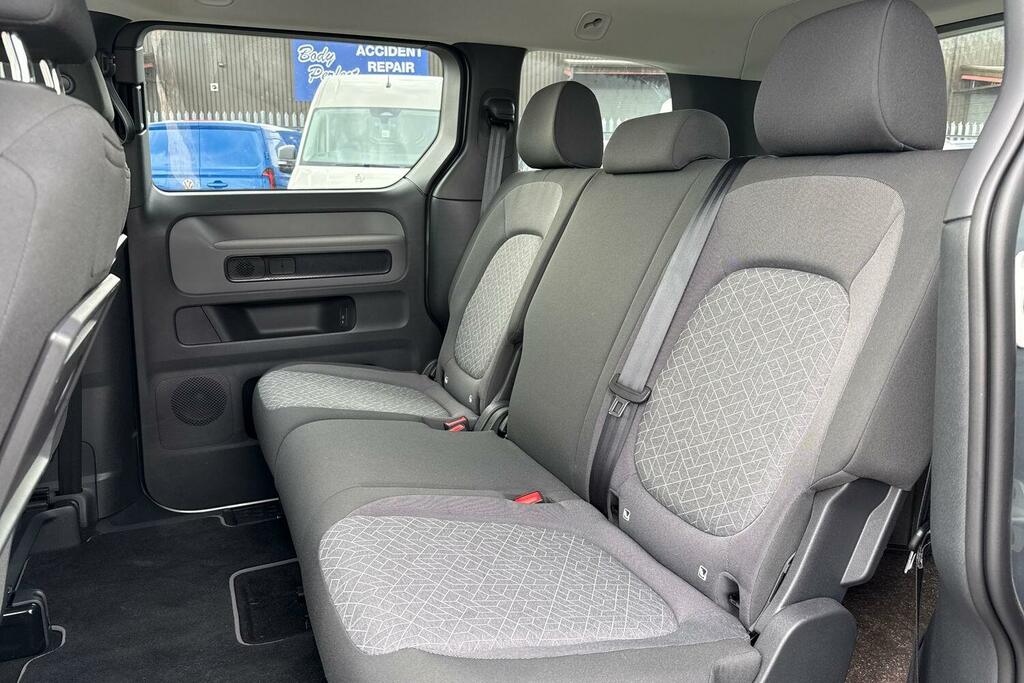 Volkswagen ID.Buzz Pro 79Kwh Commerce White #31