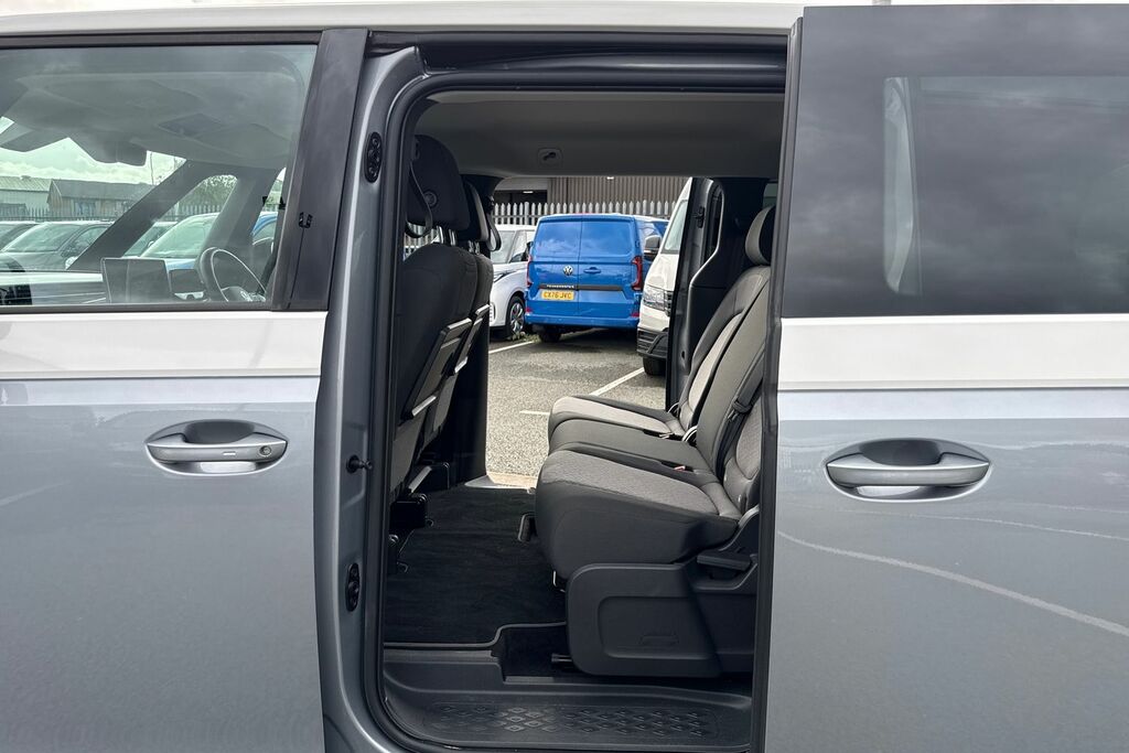 Volkswagen ID.Buzz Pro 79Kwh Commerce Panel Van 28 Black #18