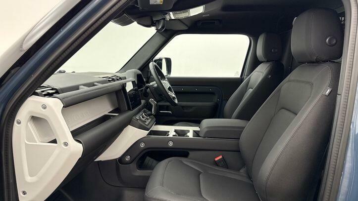 Land Rover Defender 3.0 D250 Hard Top S Blue #3