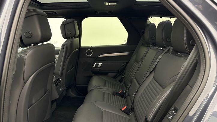 Land Rover Discovery 3.0 D350 Dynamic Hse Blue #4
