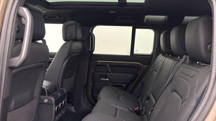 Land Rover Defender 110 3.0 D350 X-dynamic Hse Brown #4