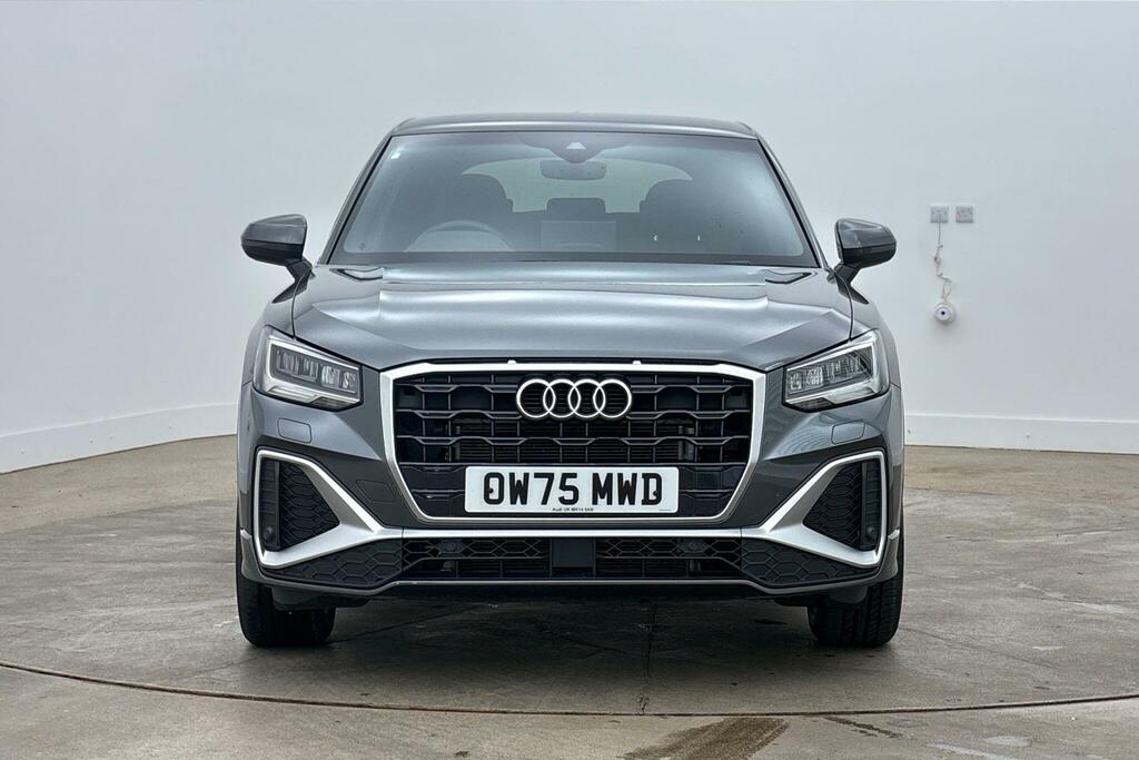 Audi Q2 35 Tfsi Black Edition Black #7